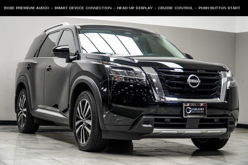 2024 Nissan Pathfinder Platinum photo 4
