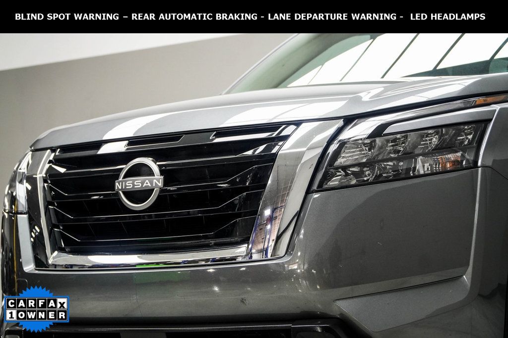 2024 Nissan Pathfinder S photo 2