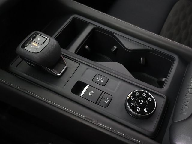 2024 Nissan Pathfinder S 4WD - 22952174 - 43