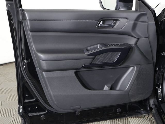 2024 Nissan Pathfinder S 4WD - 22957940 - 19