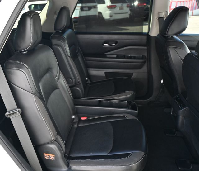 2024 Nissan Pathfinder SL - 22997667 - 16