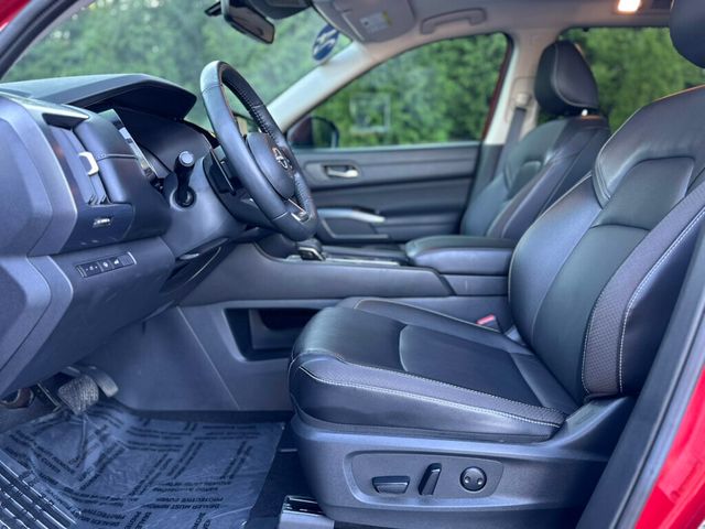 2024 Nissan Pathfinder SL 2WD - 22907447 - 15