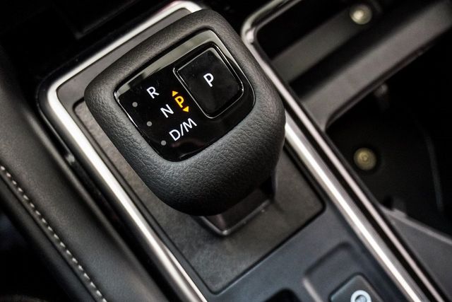 2024 Nissan Pathfinder SL 2WD - 22966193 - 28