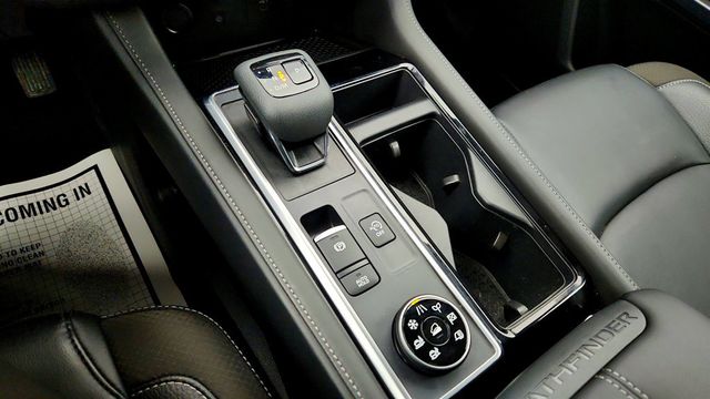 2024 Nissan Pathfinder SL 4WD - 22964443 - 15