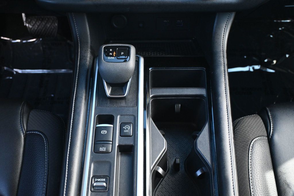 Nissan Pathfinder photo 12