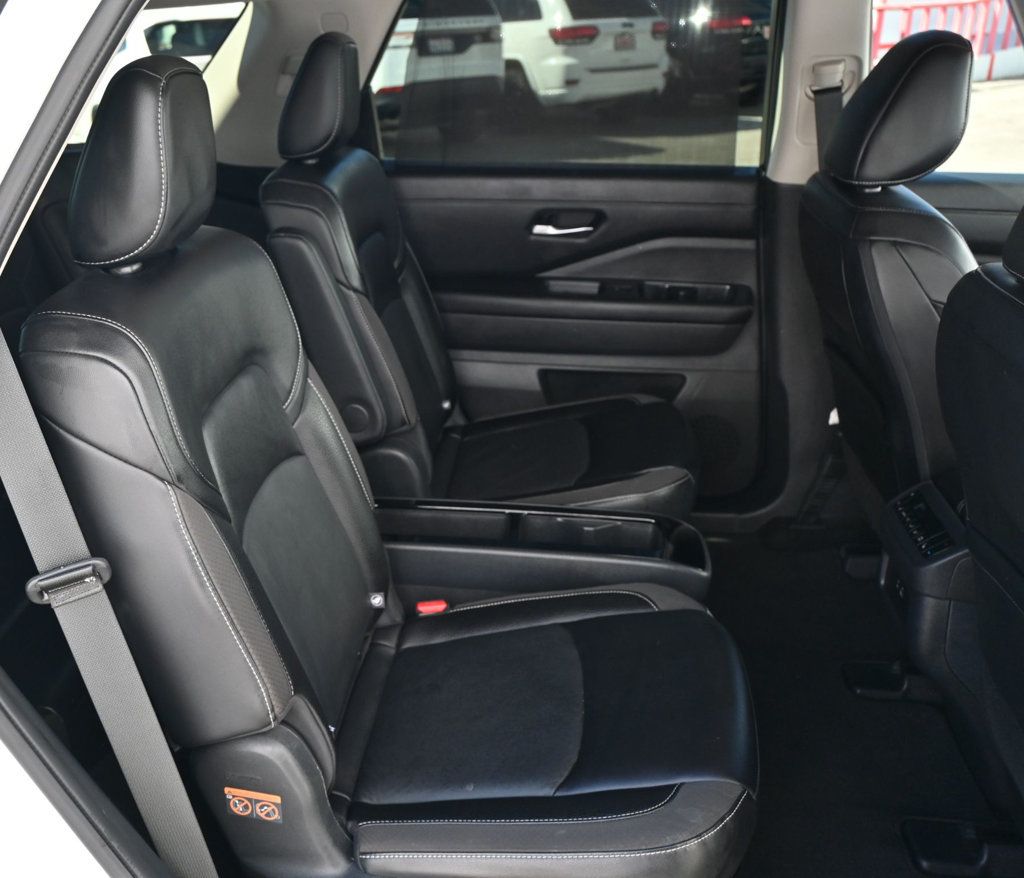 Nissan Pathfinder photo 17