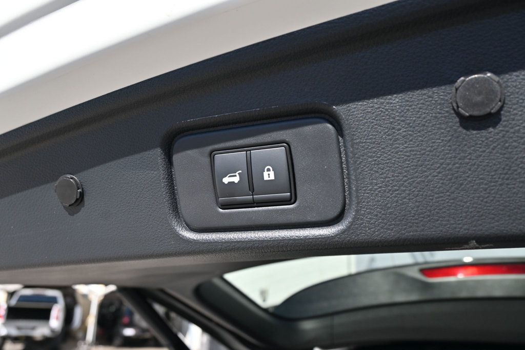 Nissan Pathfinder photo 18