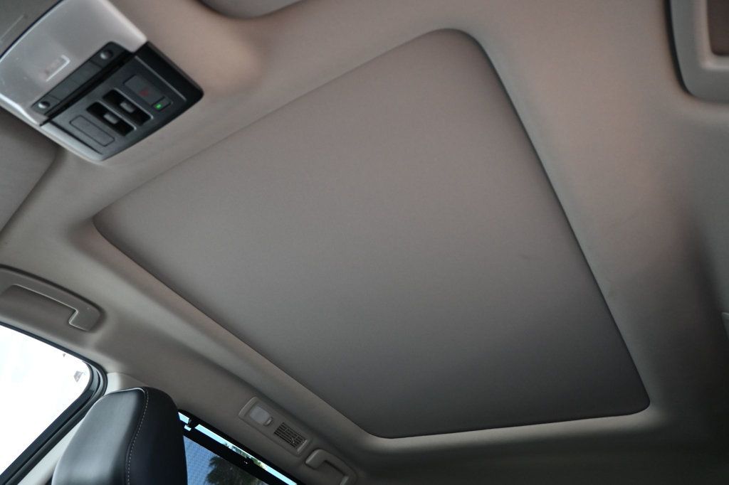 Nissan Pathfinder photo 19