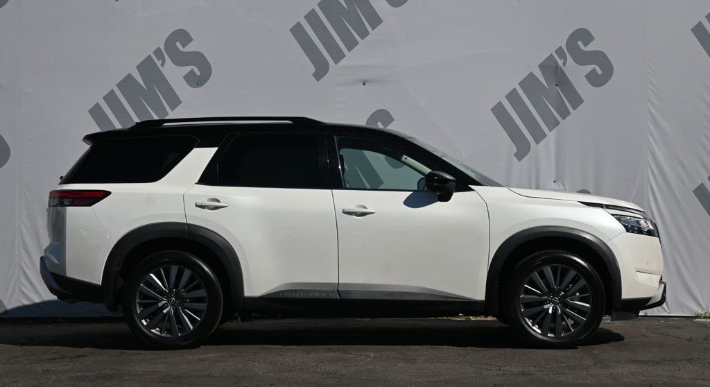 Nissan Pathfinder photo 4
