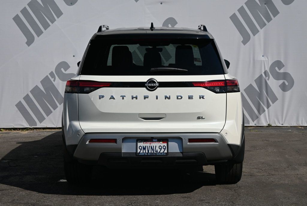Nissan Pathfinder photo 5