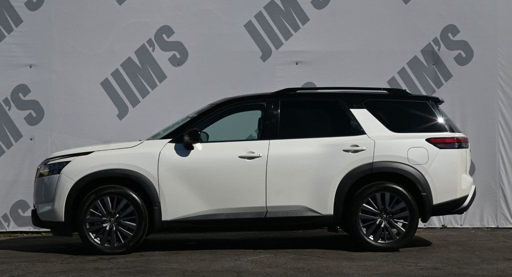 Nissan Pathfinder photo 6