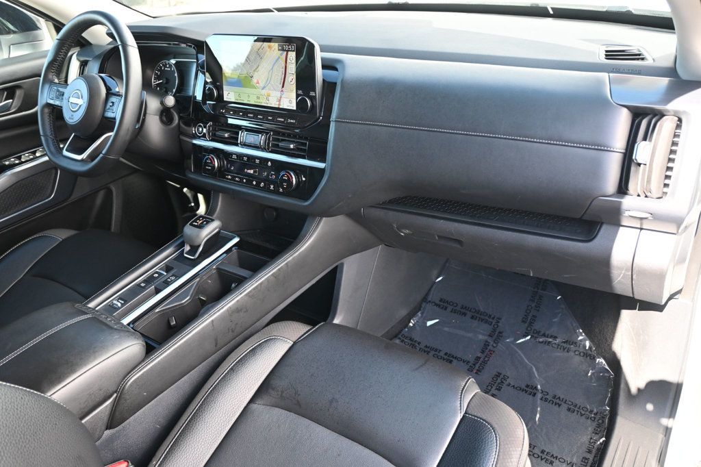 Nissan Pathfinder photo 8