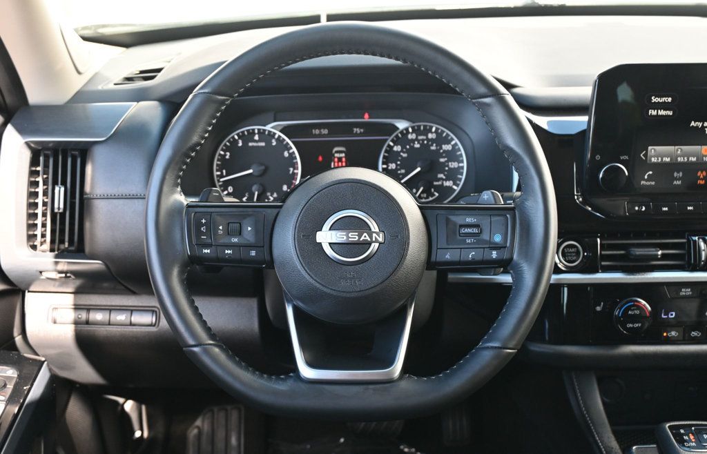 Nissan Pathfinder photo 9