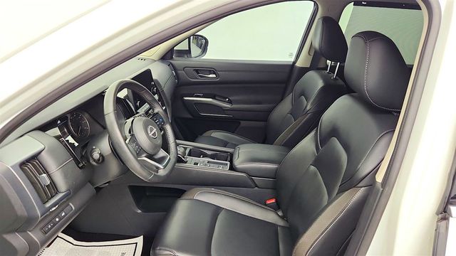 2024 Nissan Pathfinder SL w/ Premium Pkg & Cross Bars - 23073868 - 10