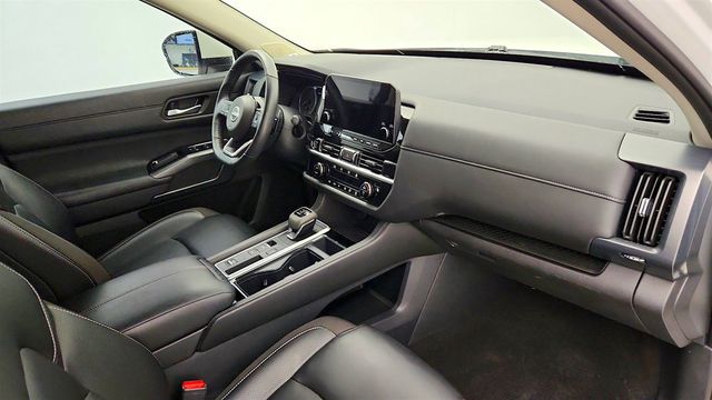 2024 Nissan Pathfinder SL w/ Premium Pkg & Cross Bars - 23073868 - 23
