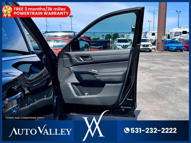 2024 Nissan Pathfinder S Sport Utility 4D - 22939079 - 14