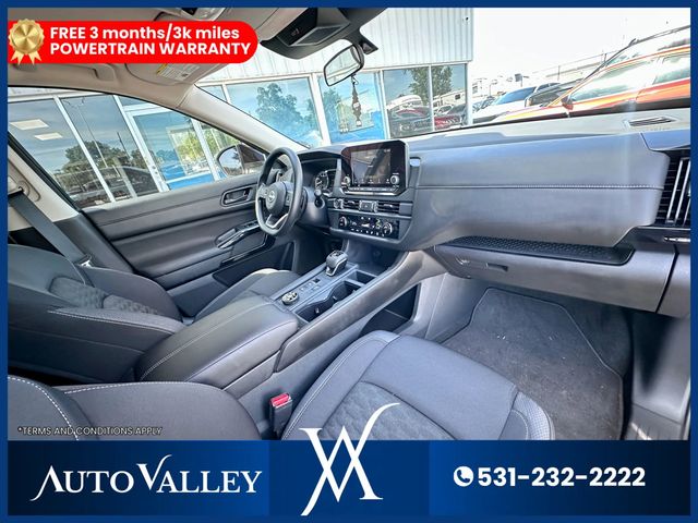 2024 Nissan Pathfinder S Sport Utility 4D - 22939079 - 17