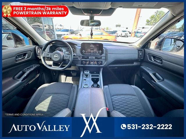 2024 Nissan Pathfinder S Sport Utility 4D - 22939079 - 26