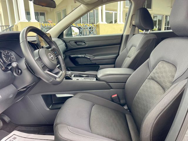 2024 Nissan Pathfinder SV 2WD - 22937947 - 10