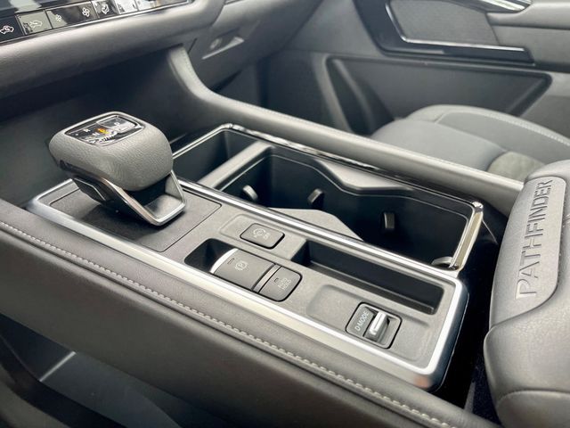 2024 Nissan Pathfinder SV 2WD - 22937947 - 15