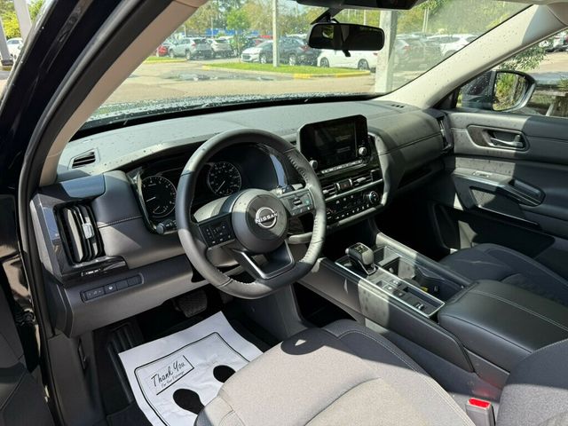 2024 Nissan Pathfinder SV 2WD - 22884429 - 2