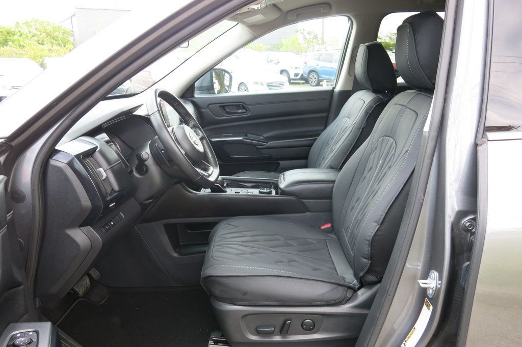 2024 Nissan Pathfinder SV photo 10