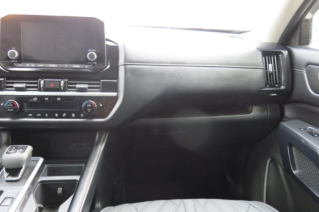 2024 Nissan Pathfinder SV photo 20