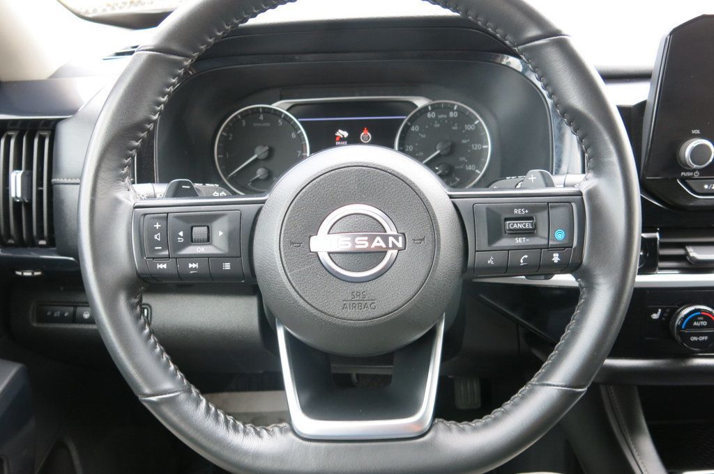 2024 Nissan Pathfinder SV photo 24