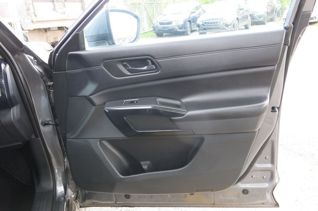2024 Nissan Pathfinder SV photo 44
