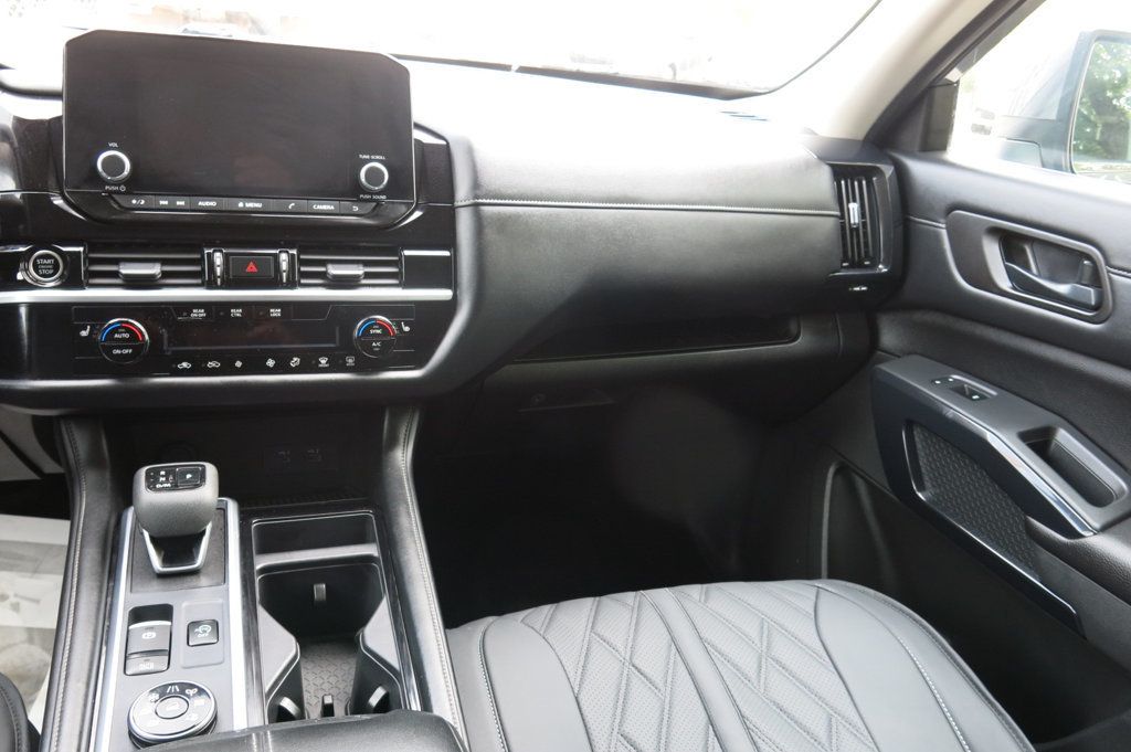 2024 Nissan Pathfinder SV photo 50