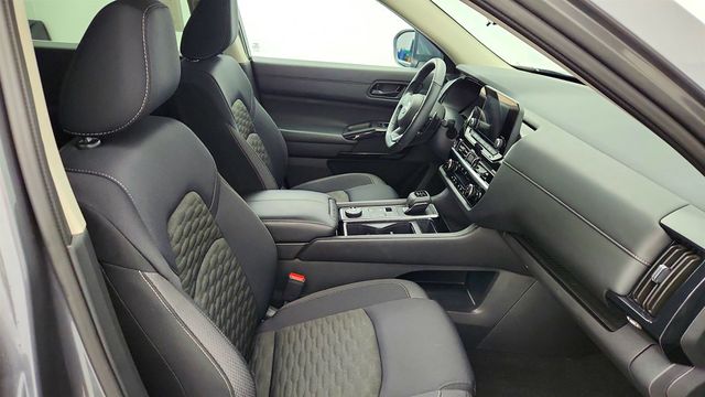 2024 Nissan Pathfinder SV 4WD - 23008100 - 23