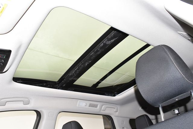 2024 Nissan Pathfinder SV 4WD - 22995956 - 17