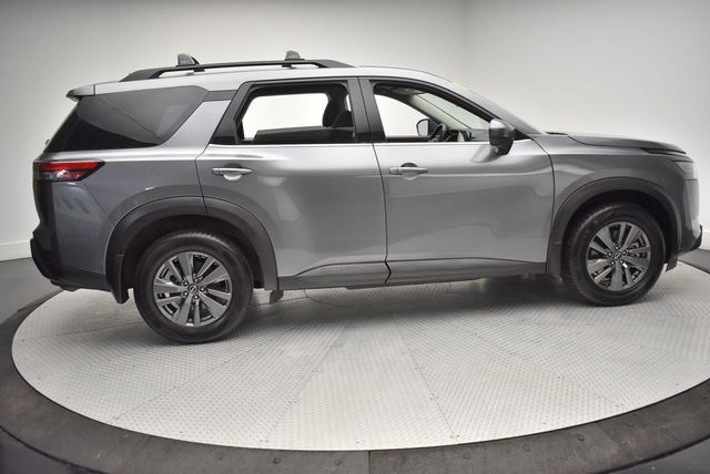 2024 Nissan Pathfinder SV 4WD - 22995956 - 3