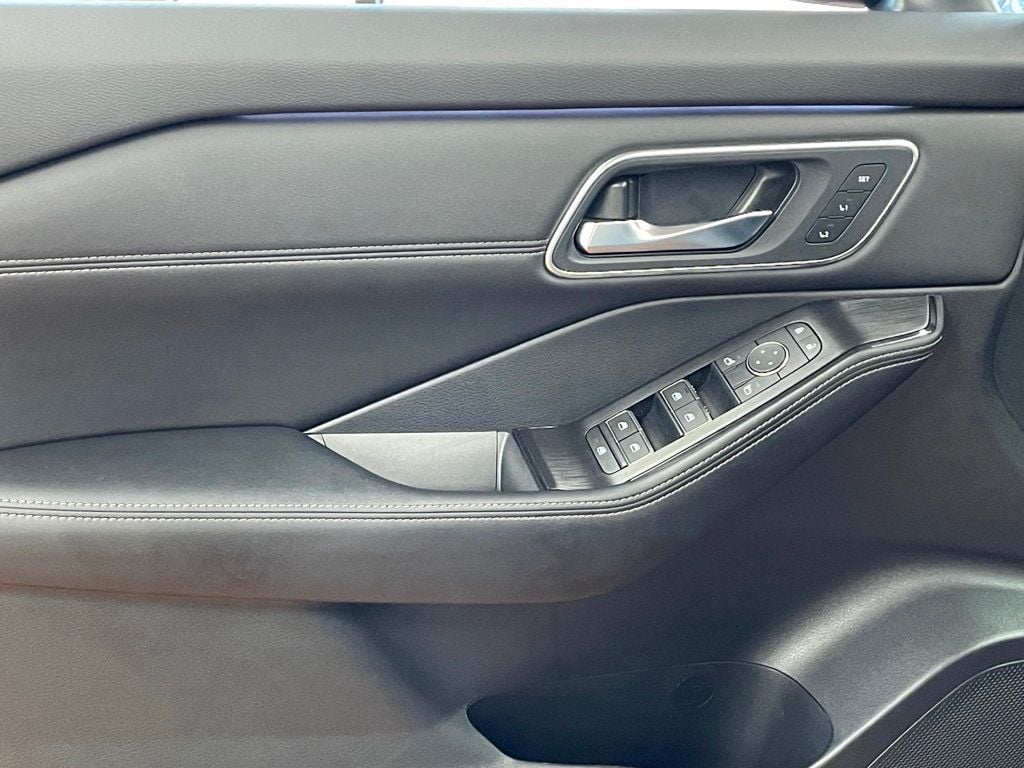 2024 Nissan Rogue AWD Platinum - 23013563 - 13