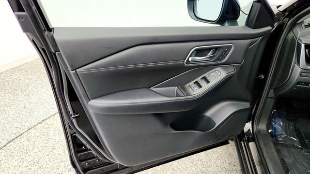 2024 Nissan Rogue AWD Platinum w/ Premium Pkg, Head-Up Display & Bose Audio - 23095519 - 10