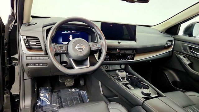 2024 Nissan Rogue AWD Platinum w/ Premium Pkg, Head-Up Display & Bose Audio - 23095519 - 12