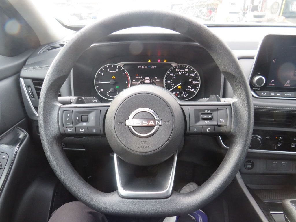 Nissan Rogue photo 11