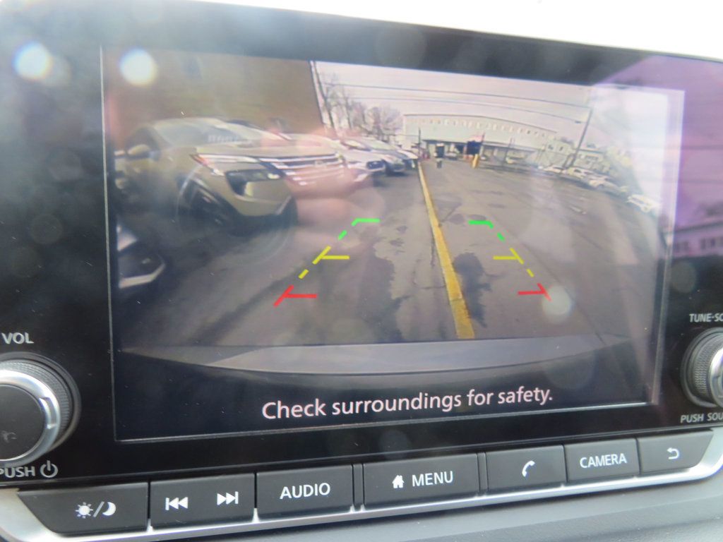 Nissan Rogue photo 13