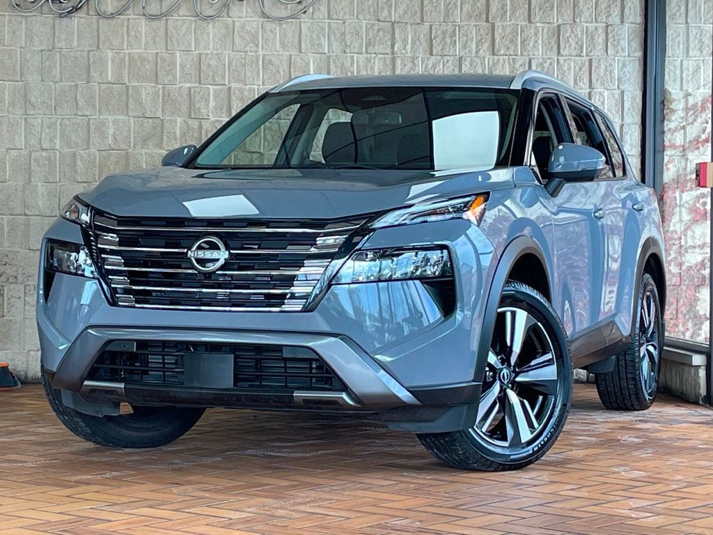 2024 Nissan Rogue SL photo 2
