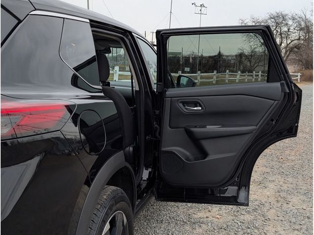 2024 Nissan Rogue AWD SV - 22958066 - 11