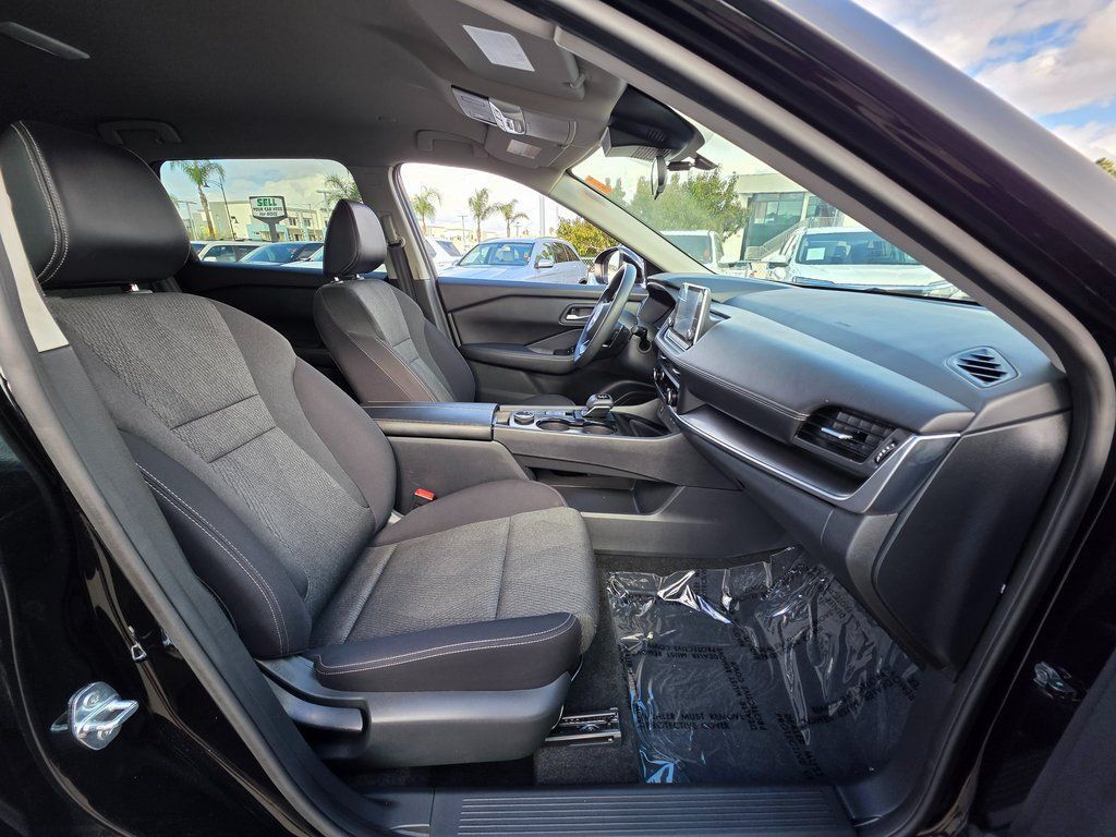 2024 Nissan Rogue AWD SV - 22996679 - 9