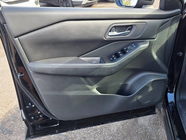 2024 Nissan Rogue AWD SV - 22996679 - 19