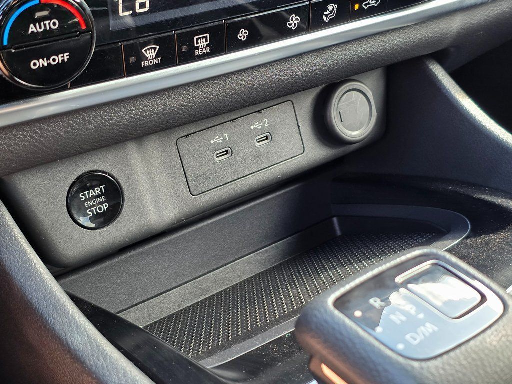 2024 Nissan Rogue AWD SV - 22996679 - 28