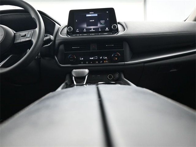 2024 Nissan Rogue SV photo 11