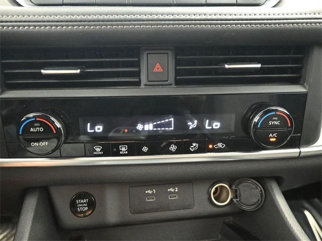 2024 Nissan Rogue SV photo 17