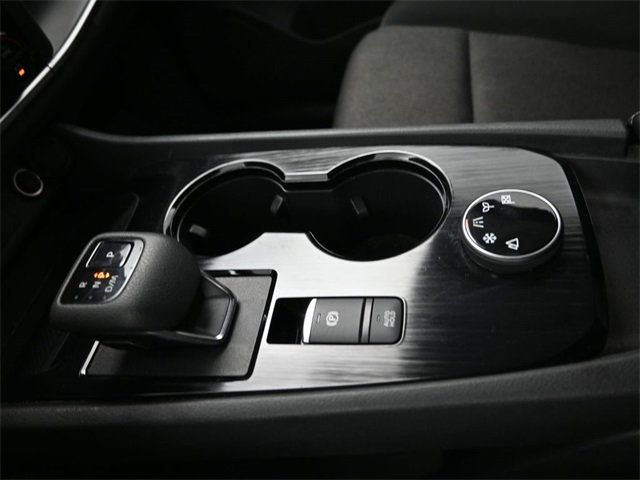2024 Nissan Rogue SV photo 18
