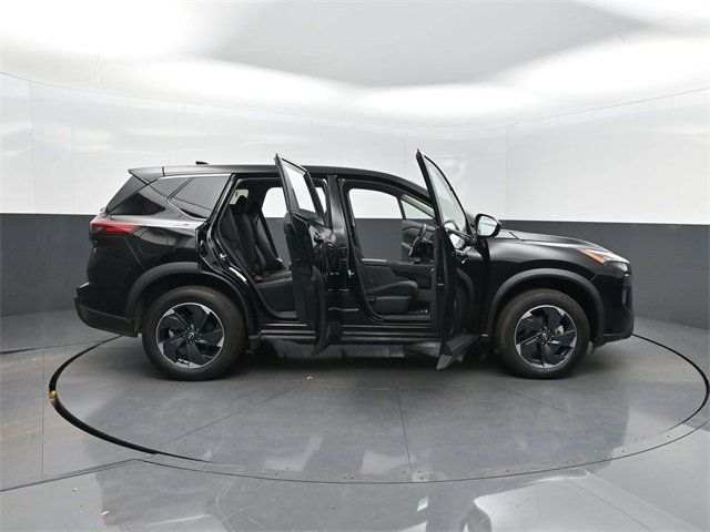 2024 Nissan Rogue SV photo 32