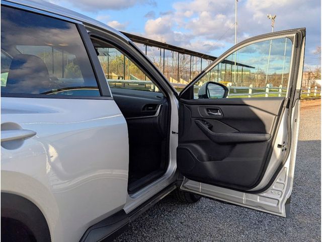 2024 Nissan Rogue AWD SV - 22957636 - 10