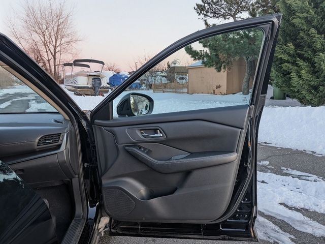 2024 Nissan Rogue AWD SV - 22978328 - 10