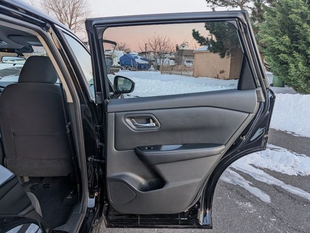 2024 Nissan Rogue AWD SV - 22978328 - 13